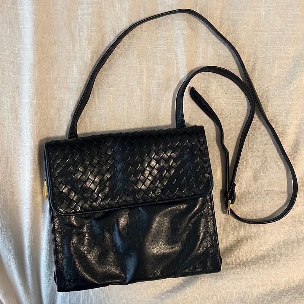 Bottega Veneta Style Crossbody 100% Soft Leather